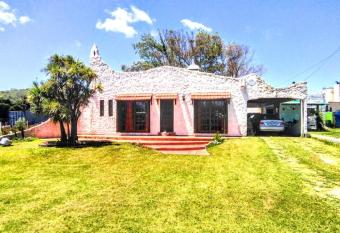 Casablanca San Francisco - Habitaciones Privadas allows 18 year olds to book a room