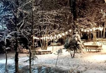                                   -121 has Balcony rooms