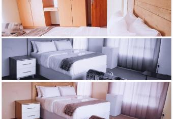 Sweet Home@162 Guest House Summerstrand has Balcony rooms