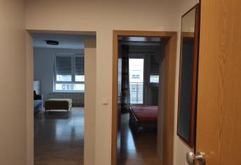 Family Place has rooms with a private hot tub