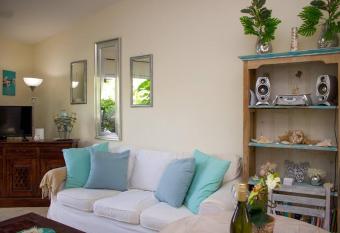 GQ Villa Near Jan Thiel has Balcony rooms