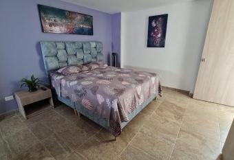 Aparta Estudio Completo - Ibagu   - parqueadero para MOTO - Bamb   allows 18 year olds to book a room