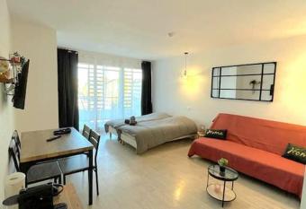 Studio & Balcon - Clim - Gare has Balcony rooms