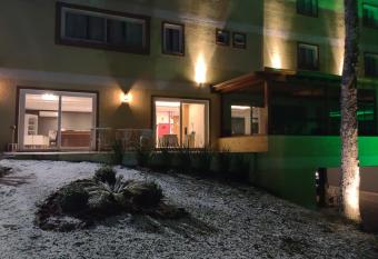 Canela Palace allows 18 year olds to book a room