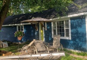 Dragonfly blue allows 18 year olds to book a room