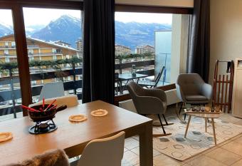 Ski in/out 1 bedroom apartment 4P by t  l  cabine has Balcony rooms