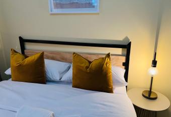 Braelyn Airbnb allows 18 year olds to book a room