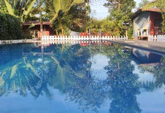 Mishita s Element Resort has Balcony rooms