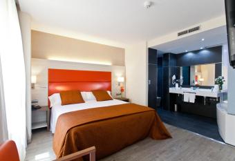 Porcel Sabica allows 18 year olds to book a room