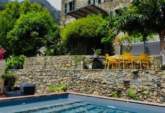 Authentique Maison de Village Corse Vue mer has Balcony rooms