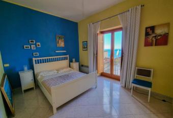 Il Porticciolo - Ritrovo Saraceno has Balcony rooms