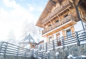 Chalet 4 Saisons allows 18 year olds to book a room