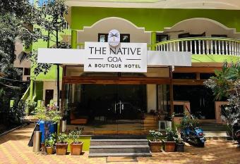 The Native has Smoking/Balcony rooms