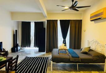 Cozy Studio Unit at Homey Homes has Balcony rooms
