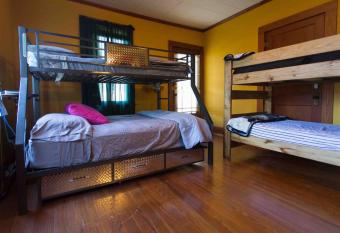 Cajun Stays Cajun Hostel on the Crest Bed #2 allows 18 year olds to book a room