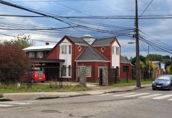 Hermoso dpto centrico en Llanquihue has Balcony rooms