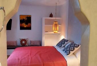 RIAD L   toile d Agadir - accueil d h  tes allows 18 year olds to book a room