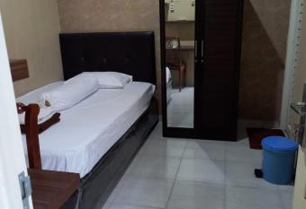 GRIYA BUNDA allows 18 year olds to book a room