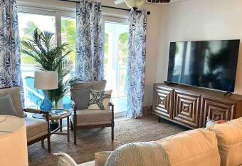 Lux Maho Reef 1BR Suite Condo next to The Morgan Resort allows 18 year olds to book a room