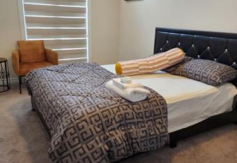 Latchers cottage allows 18 year olds to book a room