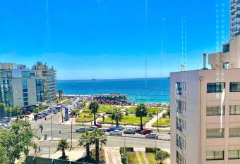 Deck Vi  a del Mar has Balcony rooms