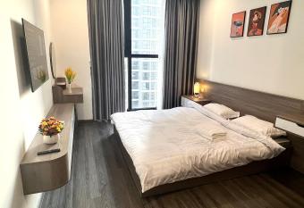 Charme Ocean Homestay. One bedroom, full facilities allows 18 year olds to book a room