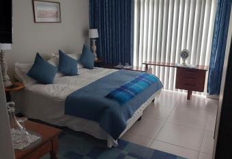 WELGELEGEN VIEWS APARTMENT 23 allows 18 year olds to book a room