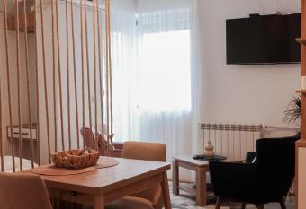 16DI has Balcony rooms