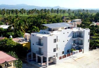 CASA DE CRYSTAL has Balcony rooms