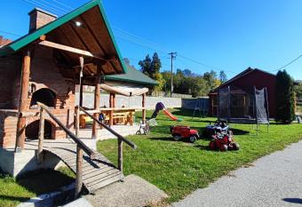 Gazdinstvo Vuksanovic has Smoking/Balcony rooms