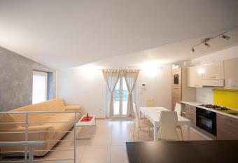 Affittacamere Artemisia has Balcony rooms