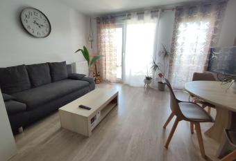 Bel appartement r  cent param   saint Malo Proche mer has Balcony rooms