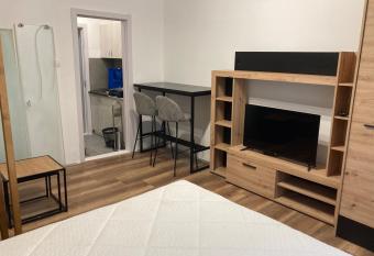 Hotel DugaLux has Smoking rooms