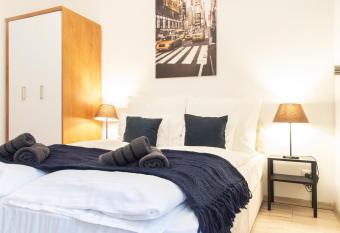 Momo Luxury Apartments Budapest Opera has Balcony rooms