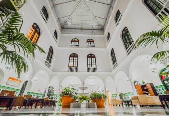 Senator C  diz allows 18 year olds to book a room