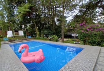 Villa Dewi Rosenheim_Cisarua T Safari has Balcony rooms