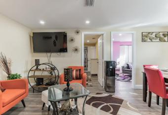 CocoPlum Rest N Hideaway #4 allows 18 year olds to book a room