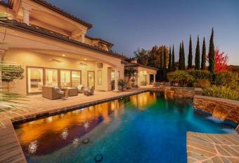 El Dorado Hills Villa Overlooking Folsom Lake has Balcony rooms