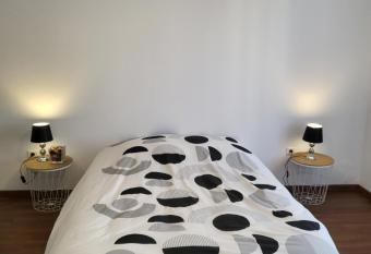 Le Saint Max allows 18 year olds to book a room