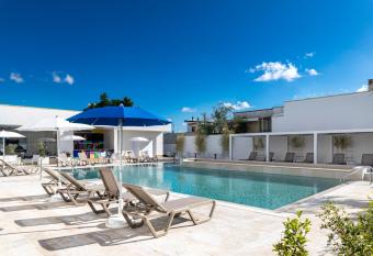 Azzurra Aparthotel has Balcony rooms