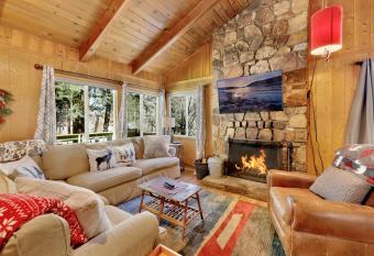 2013-Marin Getaway home has Smoking rooms