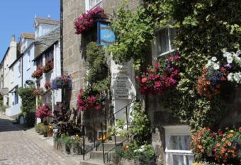 Grey Mullet Guest House allows 18 year olds to book a room