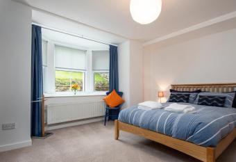 Abbey Gardens has Balcony rooms