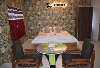 HOTEL CITYSCAPE has Balcony rooms