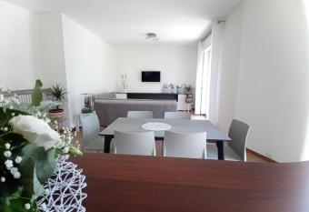 Appartamento L Airone Cenerino has Balcony rooms