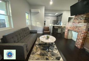 The Front Porch @ Historic Sanford has Balcony rooms