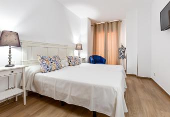 Hotel Madrid allows 18 year olds to book a room