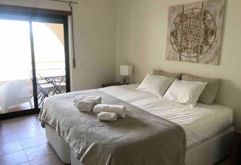 Salgados Mar has Balcony rooms