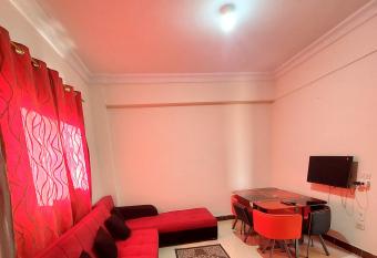 Roof Beverly Hills has rooms with a private hot tub