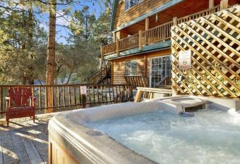 1850-Haven Hideaway home has Balcony rooms